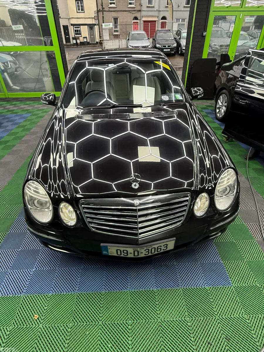 Mercedes-Benz E-Class Saloon, Diesel, 2009, Black