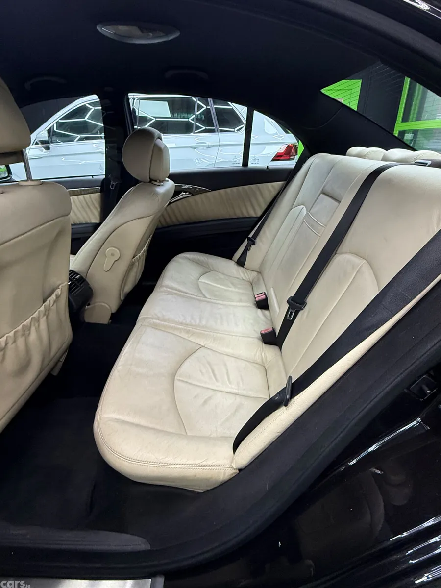 Mercedes-Benz E-Class Saloon, Diesel, 2009, Black