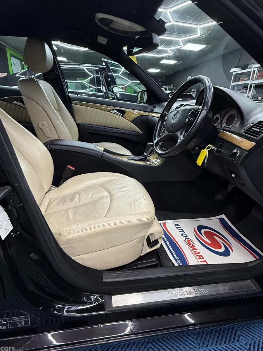 Mercedes-Benz E-Class Saloon, Diesel, 2009, Black