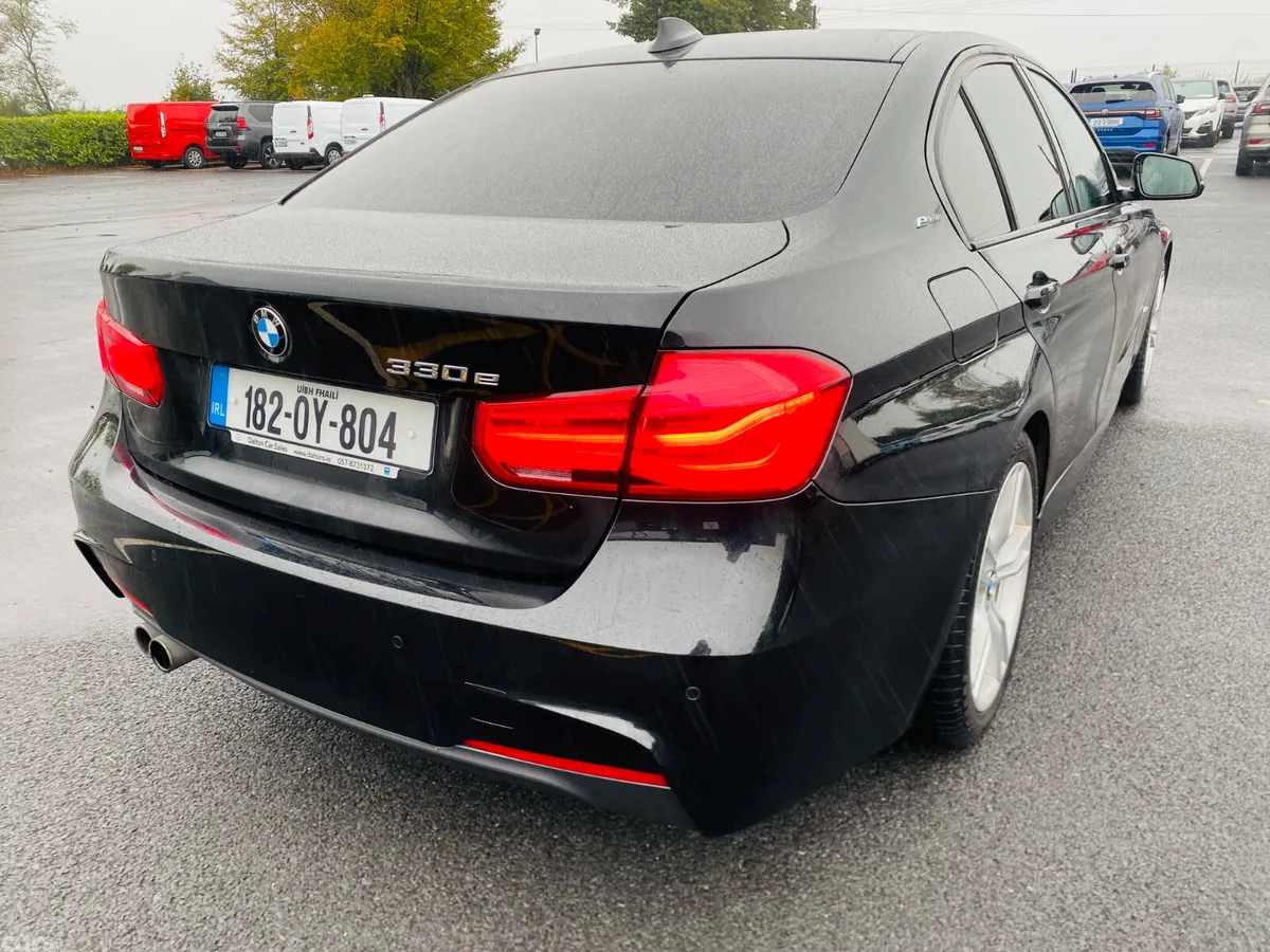 BMW 3-Series Saloon, Petrol Plug-in Hybrid, 2018, Black
