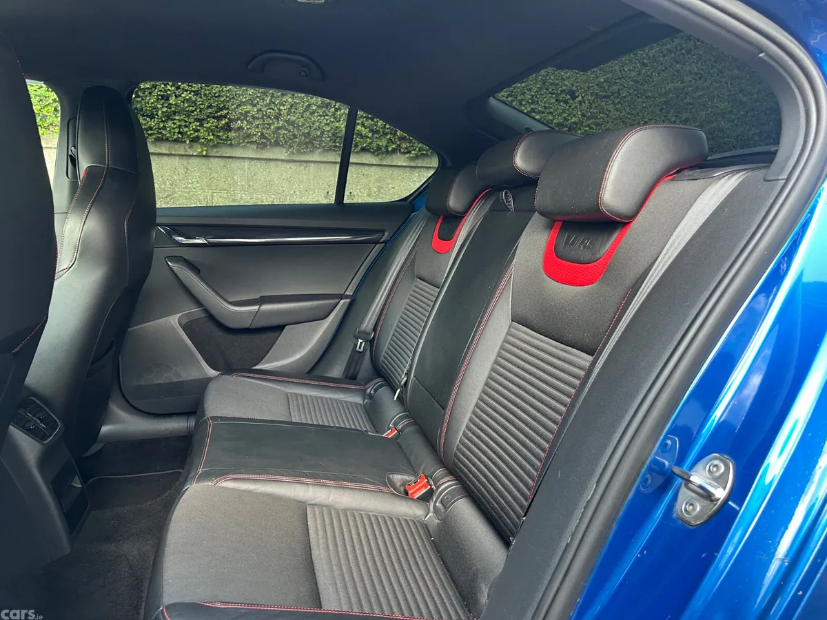 Skoda Octavia Saloon, Diesel, 2016, Blue