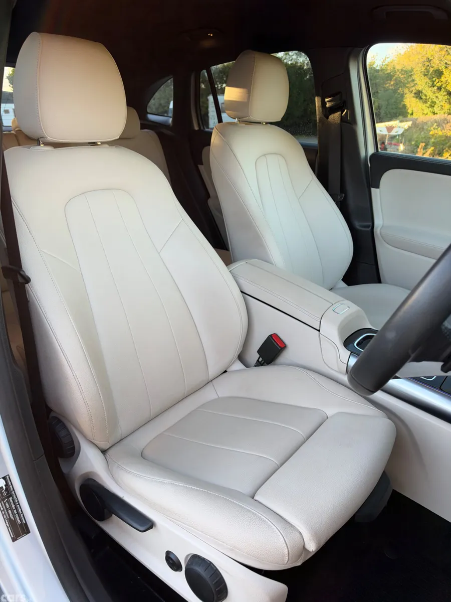 Mercedes-Benz GLA SUV, Petrol Hybrid, 2024, Grey