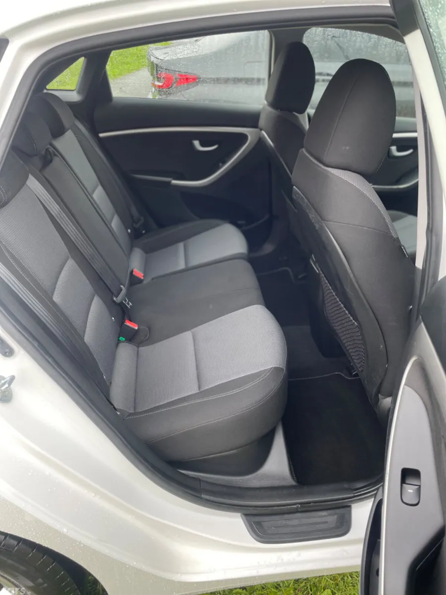 Hyundai i30 Hatchback, Diesel, 2015, White