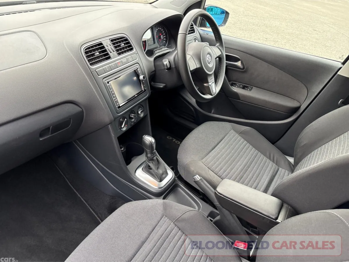 Volkswagen Polo Hatchback, Petrol, 2014, Black