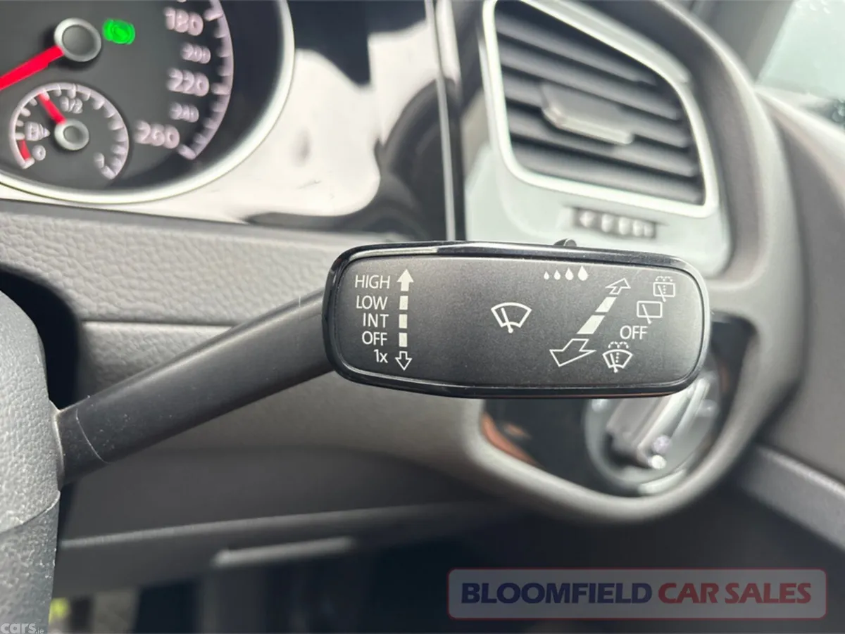 Volkswagen Golf Hatchback, Petrol, 2017, Grey