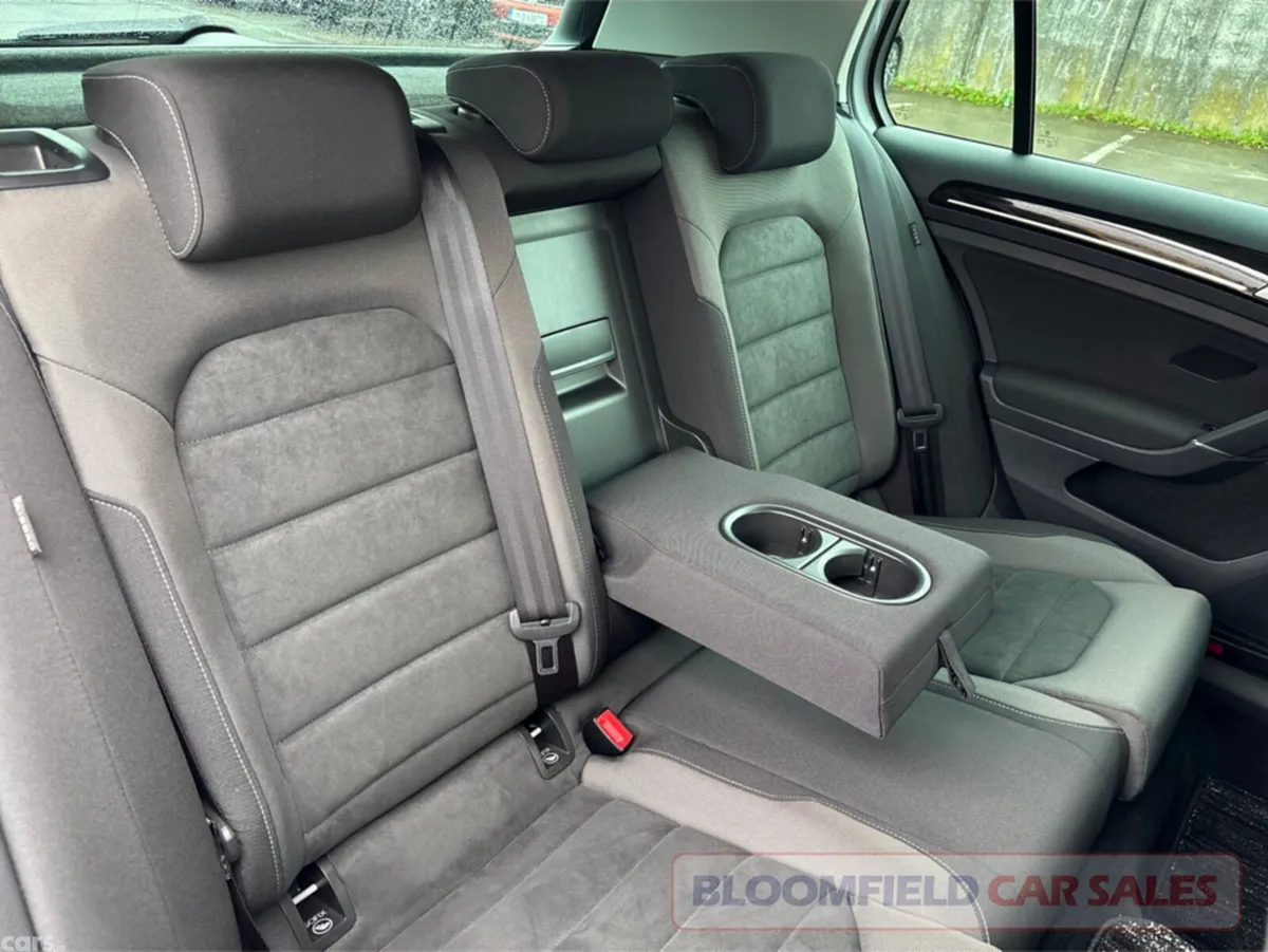 Volkswagen Golf Hatchback, Petrol, 2017, Grey