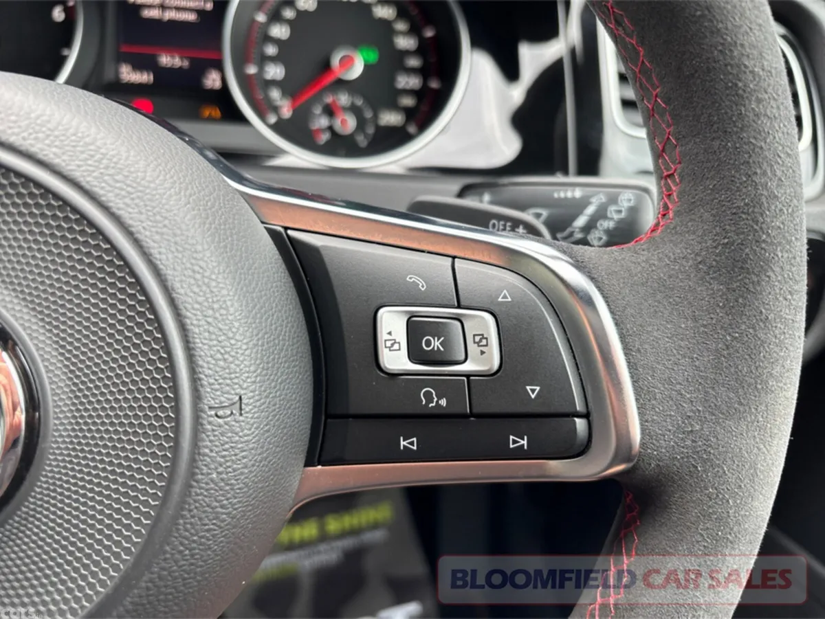 Volkswagen Golf Hatchback, Petrol, 2016, Black