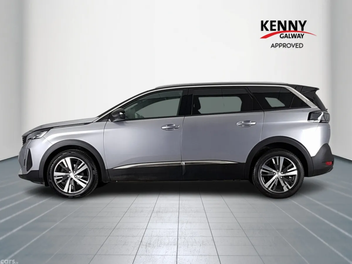 Peugeot 5008 MPV, Diesel, 2025, Grey