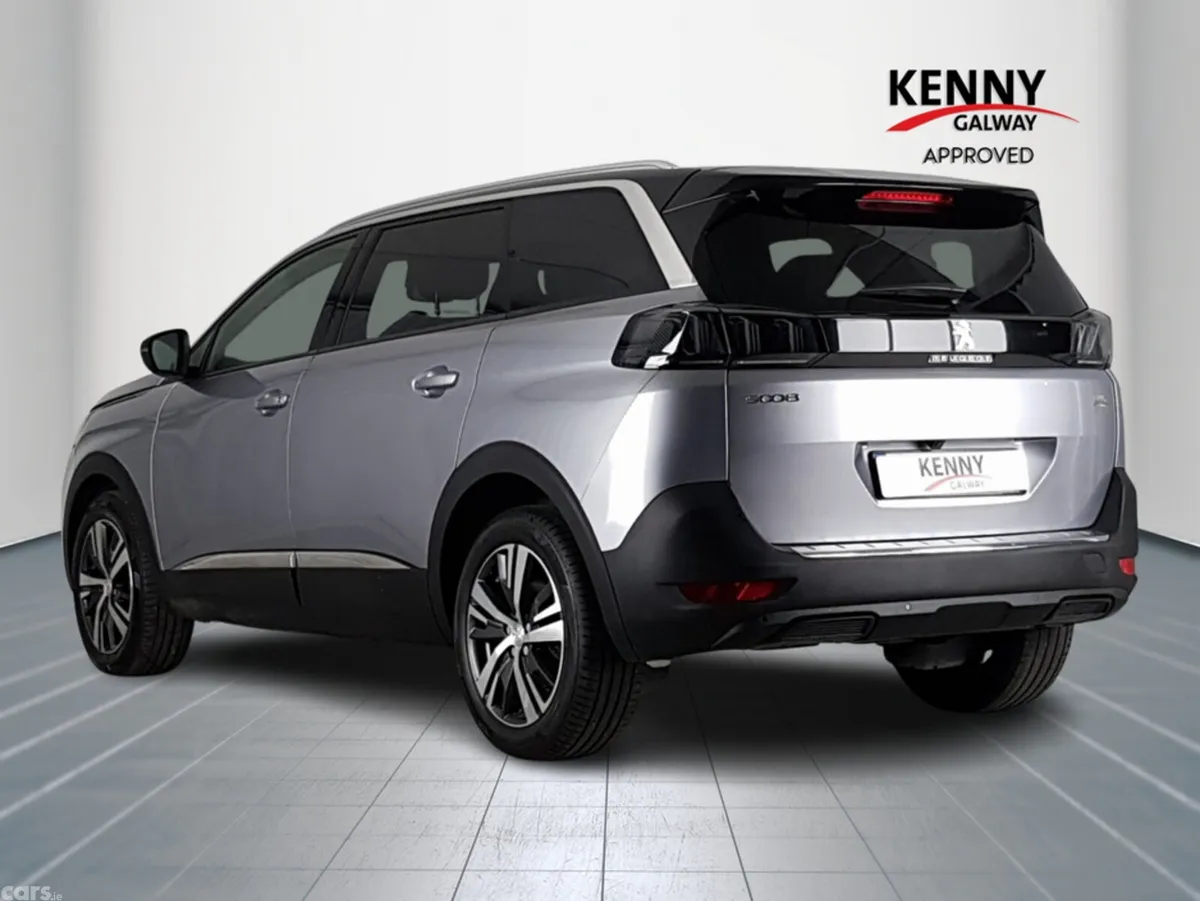 Peugeot 5008 MPV, Diesel, 2025, Grey