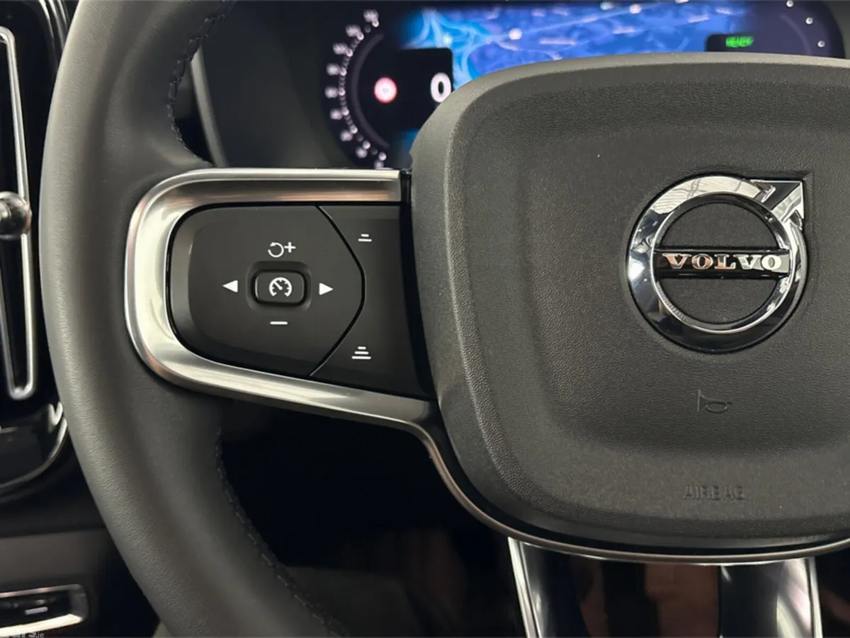 Volvo C40 Hatchback, Electric, 2023, Black