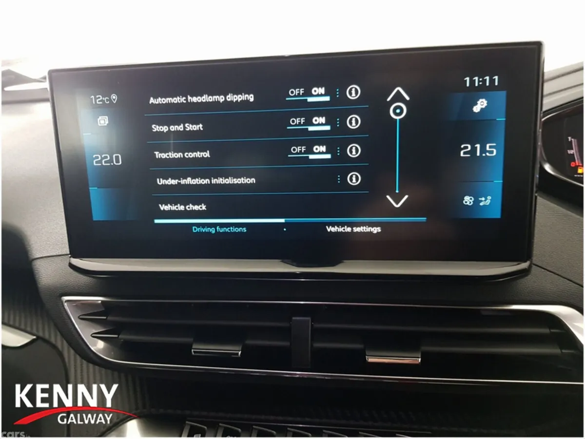 Peugeot 5008 MPV, Diesel, 2025, Grey