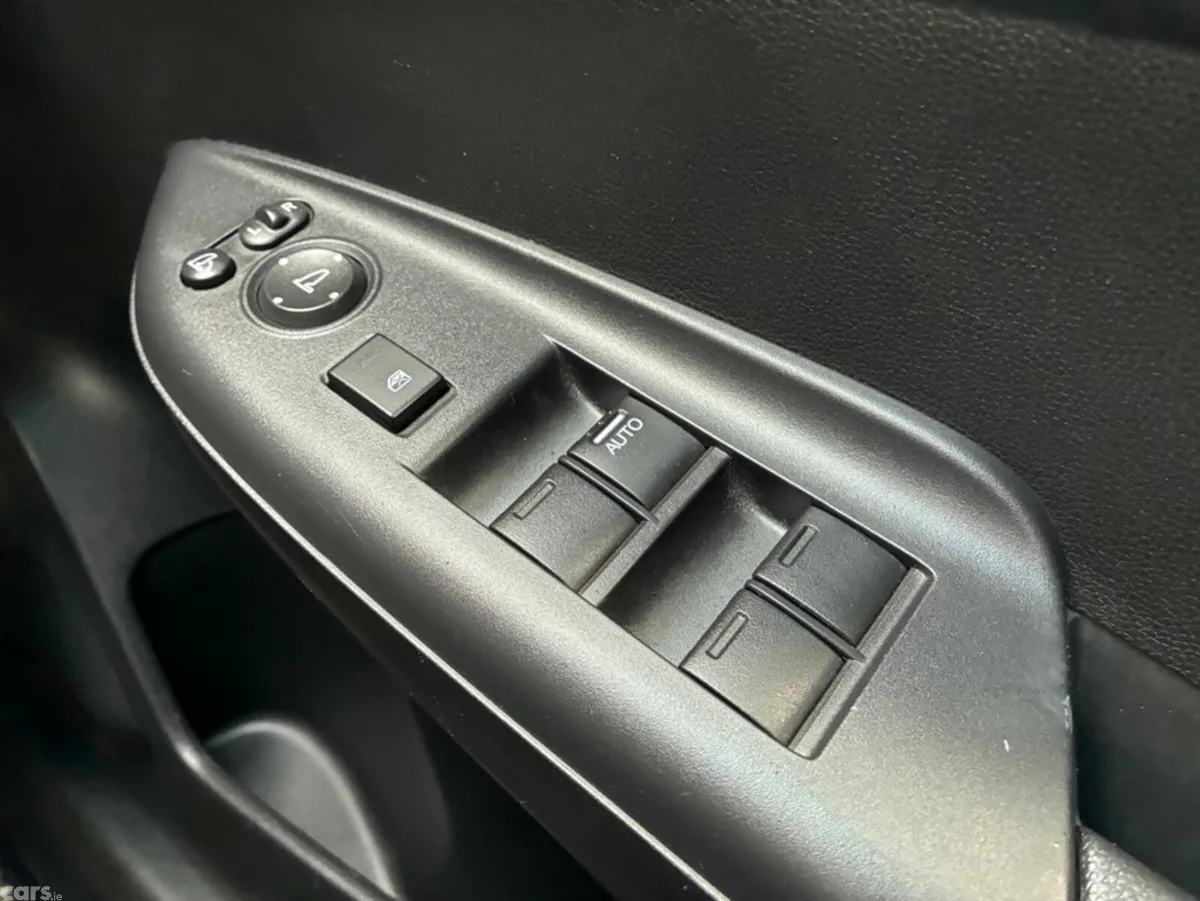 Honda Fit Hatchback, Petrol Hybrid, 2018, White