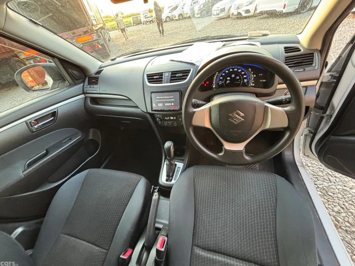 Suzuki Swift Hatchback, Petrol, 2013, White