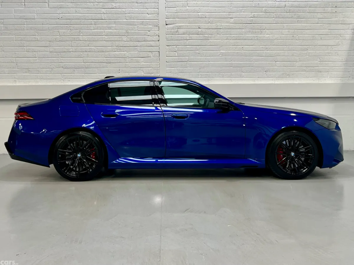 BMW M5 Saloon, Petrol Plug-in Hybrid, 2025, Blue