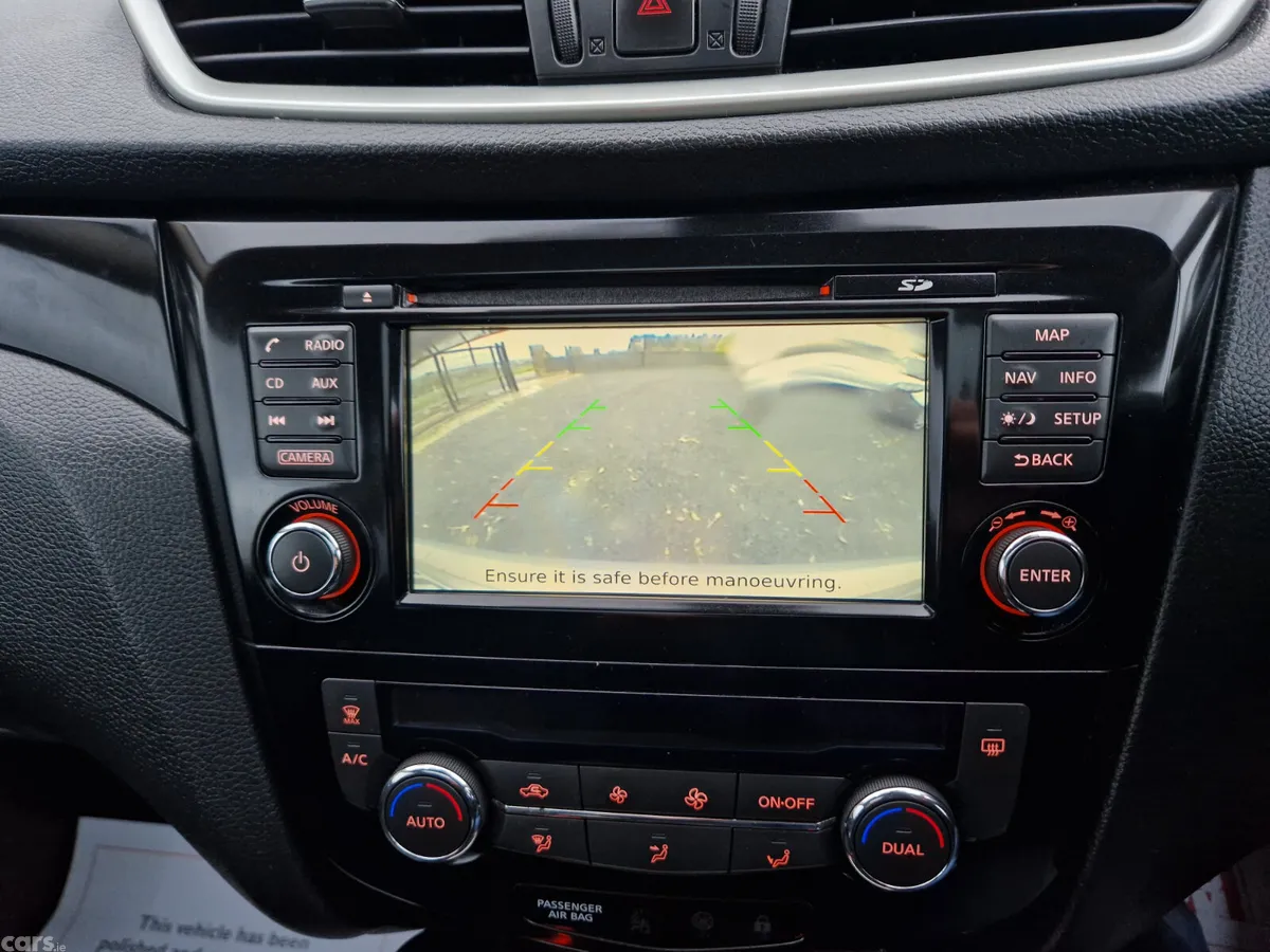 Nissan Qashqai Hatchback, Diesel, 2016, Silver