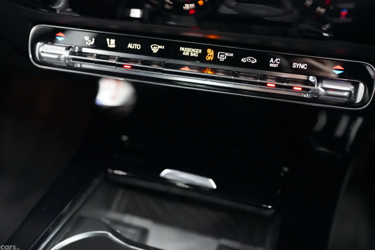 Mercedes-Benz A-Class Hatchback, Petrol, 2019, White