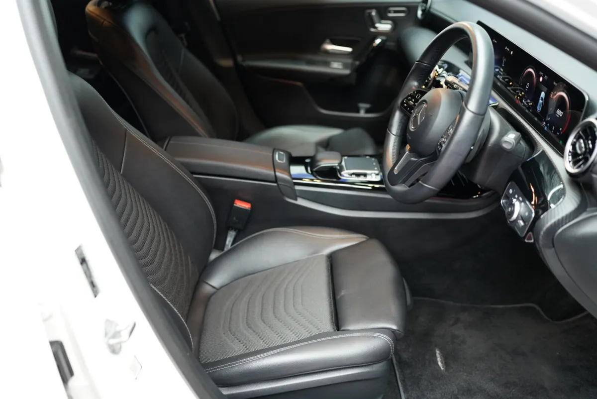 Mercedes-Benz A-Class Hatchback, Petrol, 2019, White