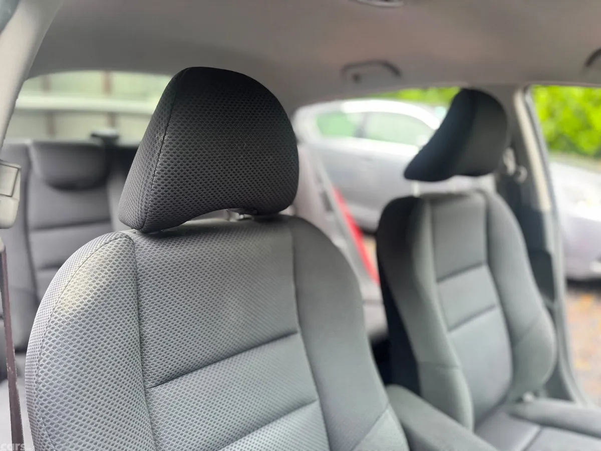 Honda Insight Estate, Petrol Hybrid, 2011, Red