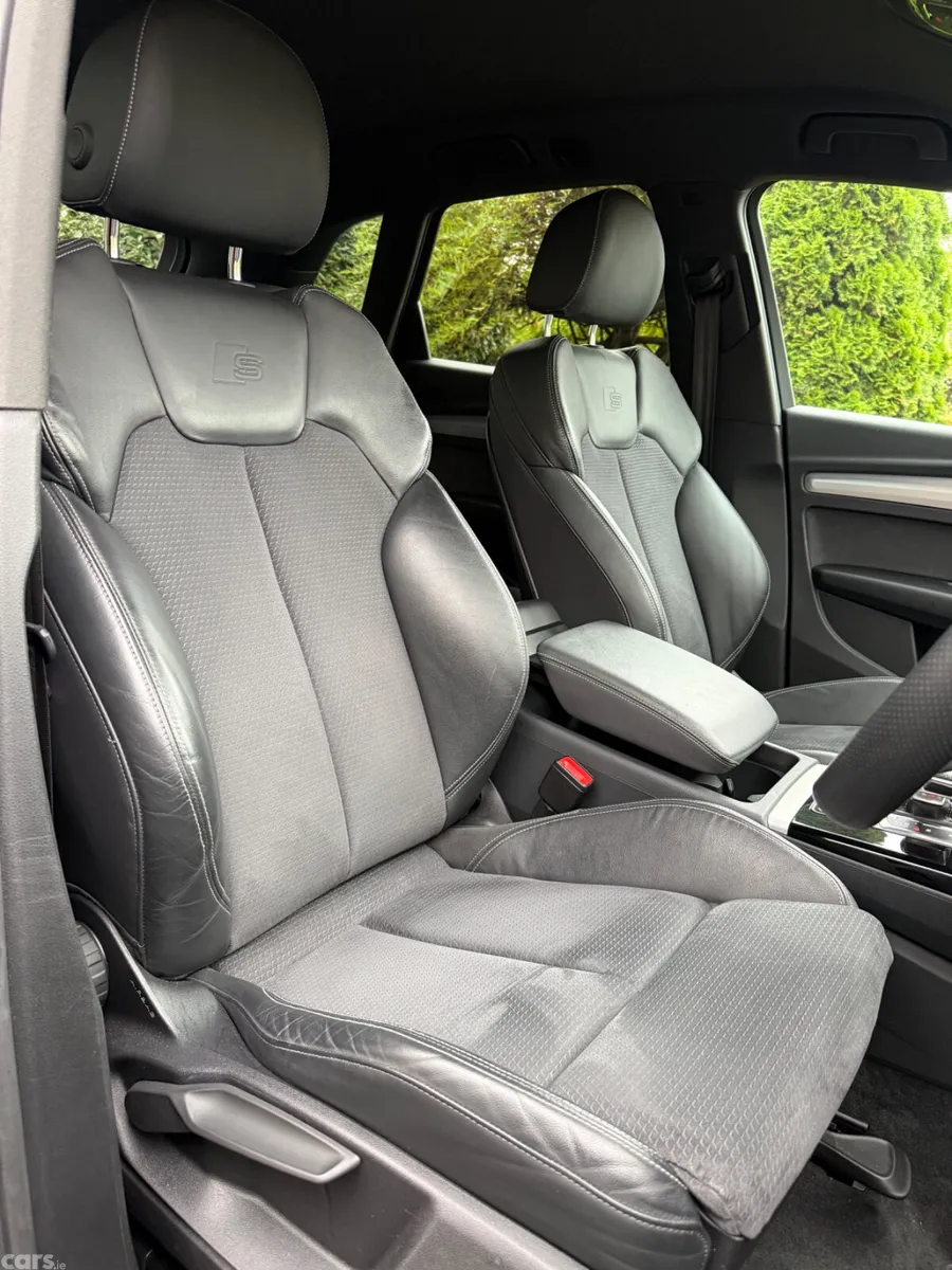 Audi Q5 SUV, Petrol Plug-in Hybrid, 2023, Black