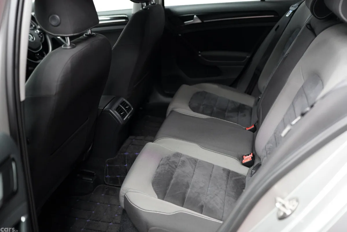 Volkswagen Golf Hatchback, Petrol, 2015, Grey