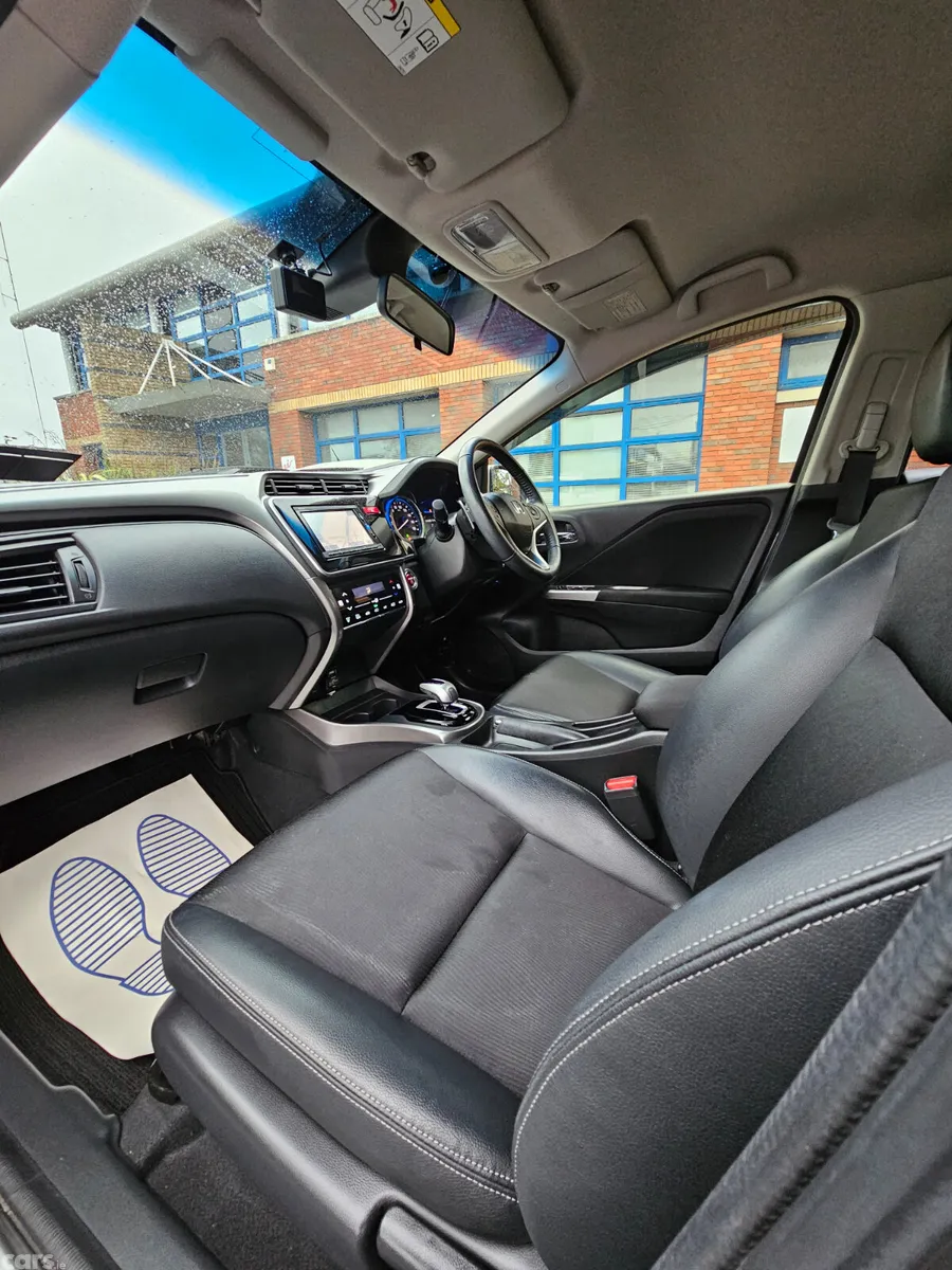 Honda Grace Saloon, Petrol Hybrid, 2015, Grey
