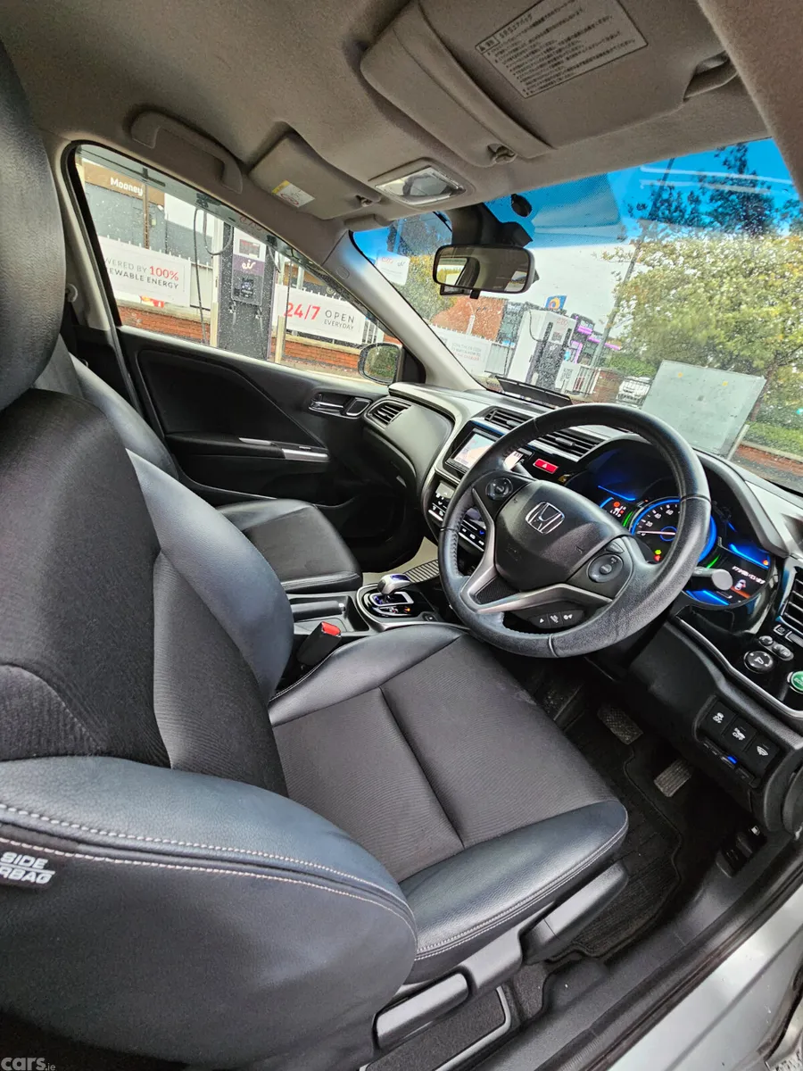 Honda Grace Saloon, Petrol Hybrid, 2015, Grey