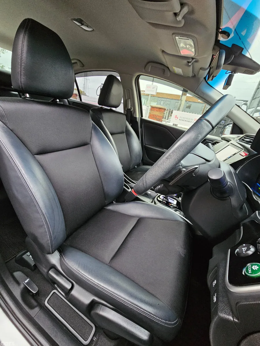 Honda Grace Saloon, Petrol Hybrid, 2015, Grey
