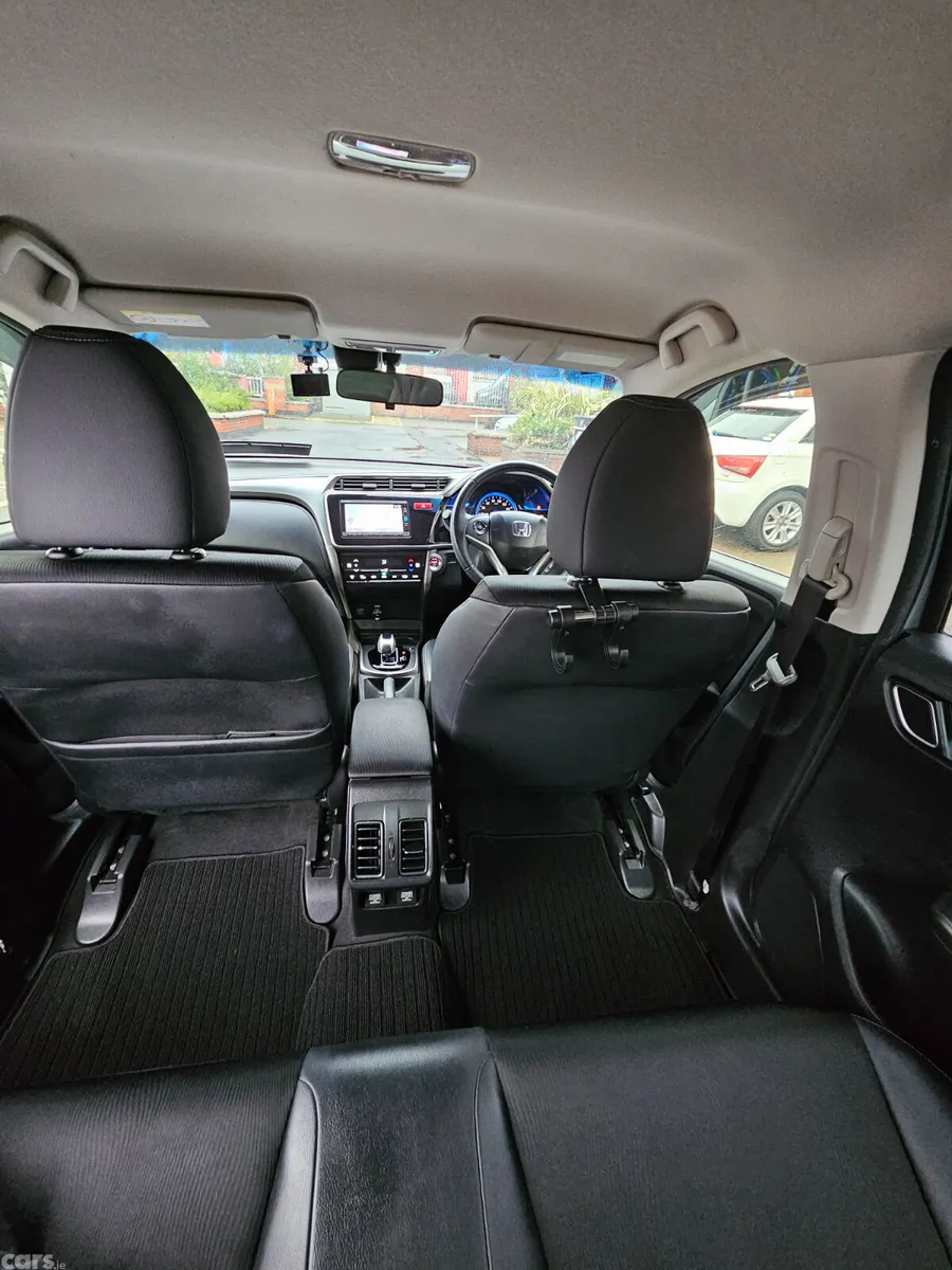 Honda Grace Saloon, Petrol Hybrid, 2015, Grey