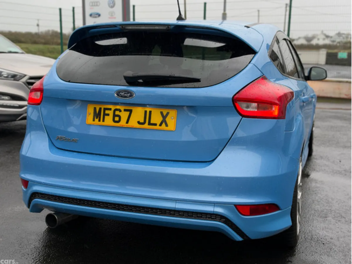 Ford Focus Hatchback, Diesel, 2017, Blue