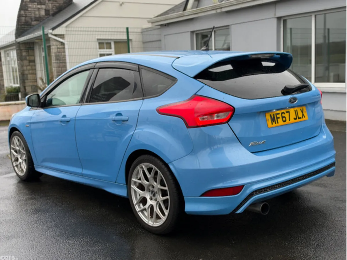 Ford Focus Hatchback, Diesel, 2017, Blue