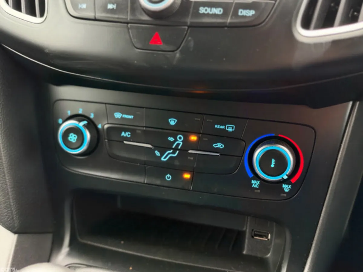 Ford Focus Hatchback, Diesel, 2017, Blue