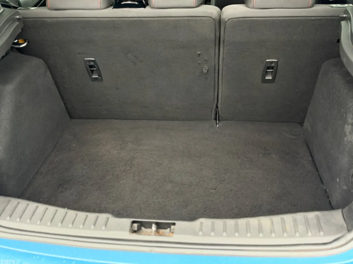 Ford Focus Hatchback, Diesel, 2017, Blue