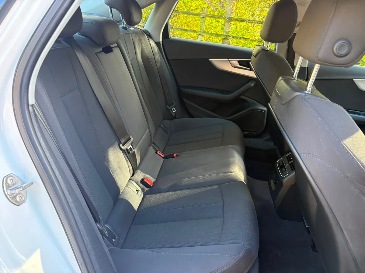 Audi A4 Saloon, Petrol, 2015, White