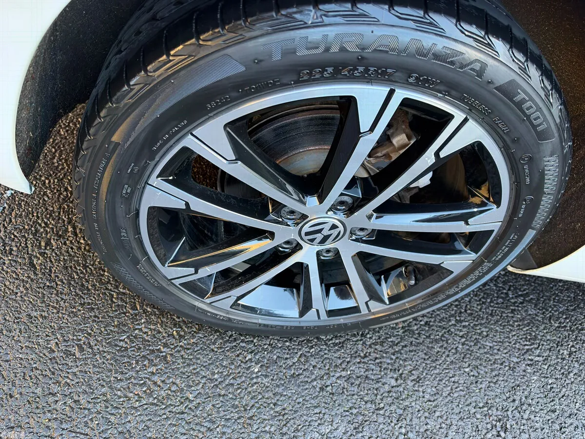 Volkswagen Golf Hatchback, Petrol, 2019, White