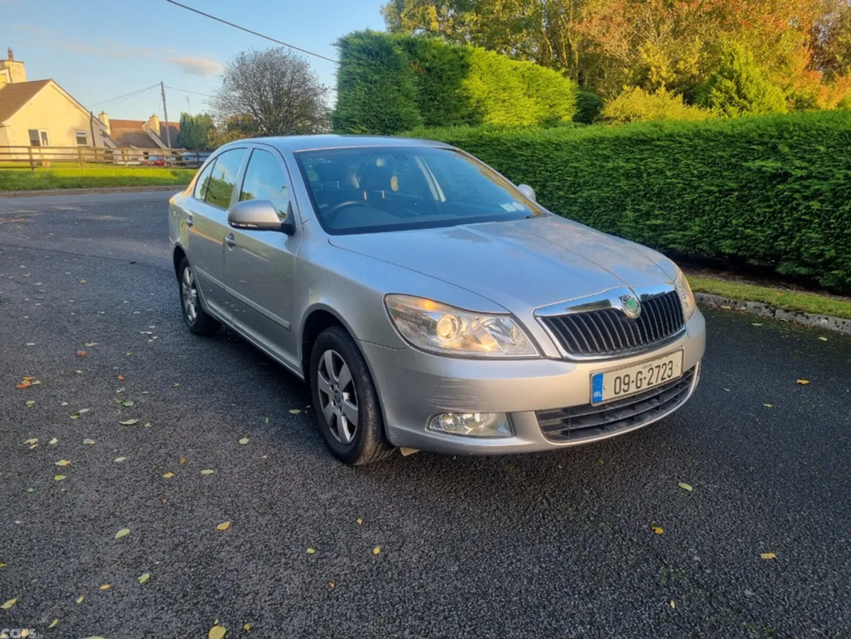 Skoda Octavia Hatchback, Diesel, 2009, Silver