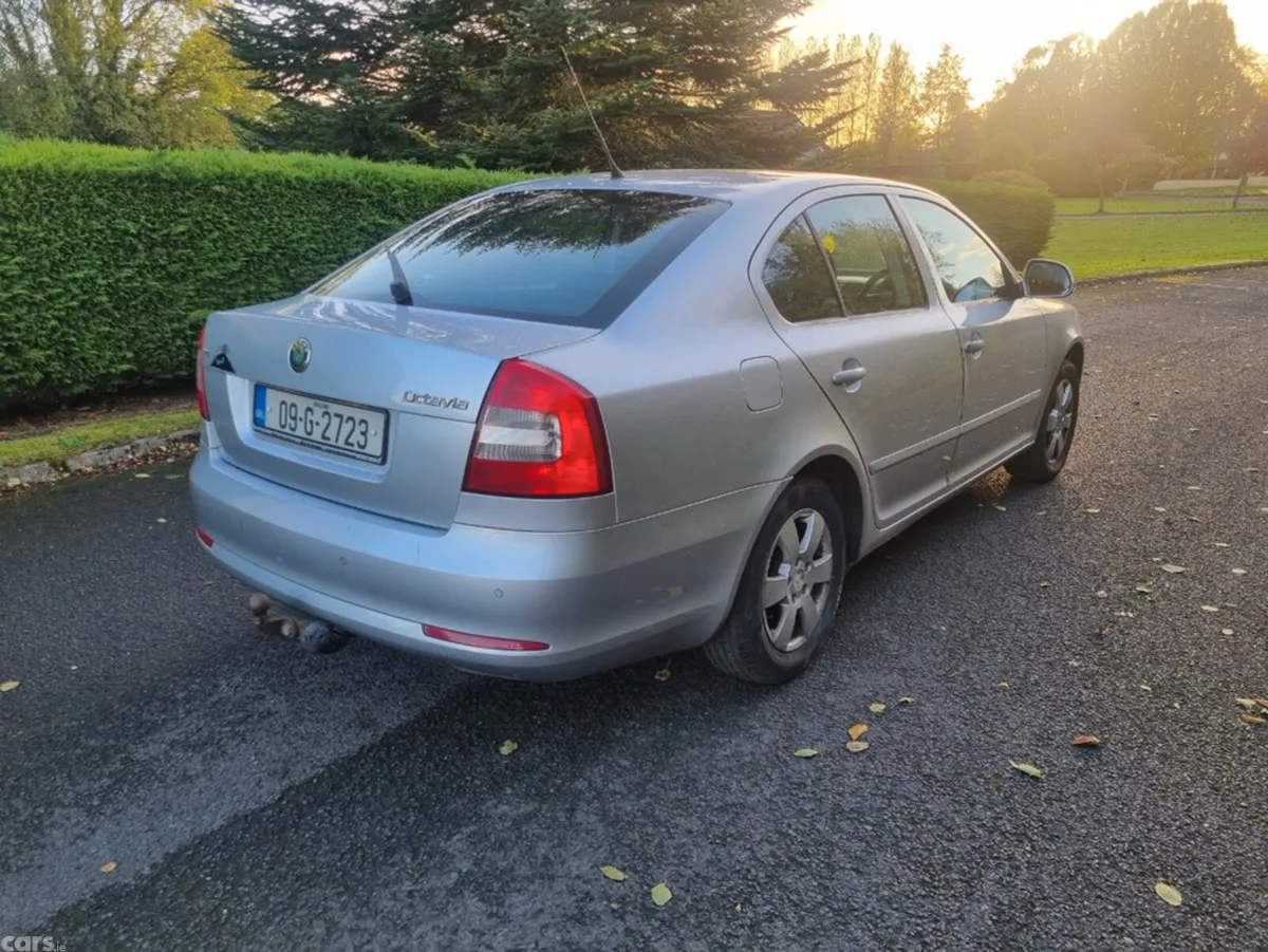 Skoda Octavia Hatchback, Diesel, 2009, Silver