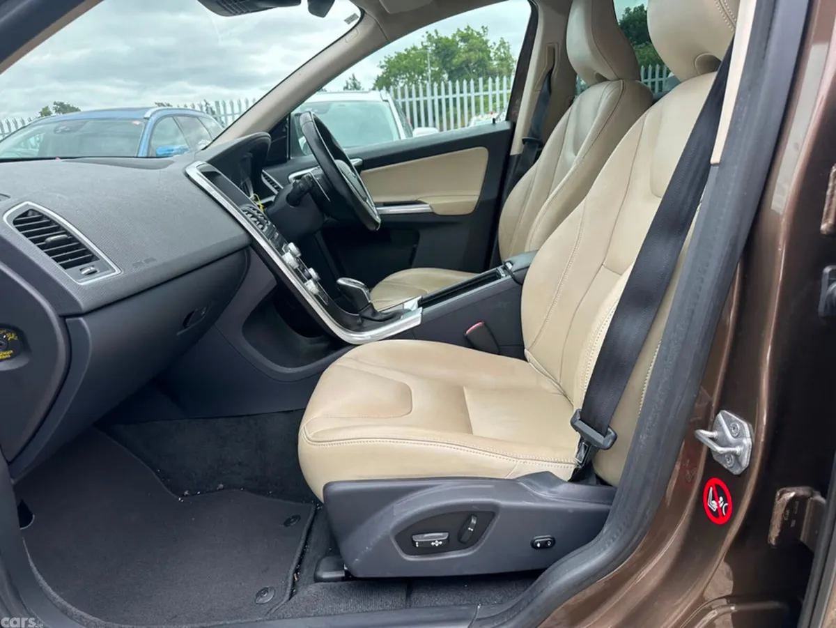 Volvo XC60 SUV, Diesel, 2015, Brown
