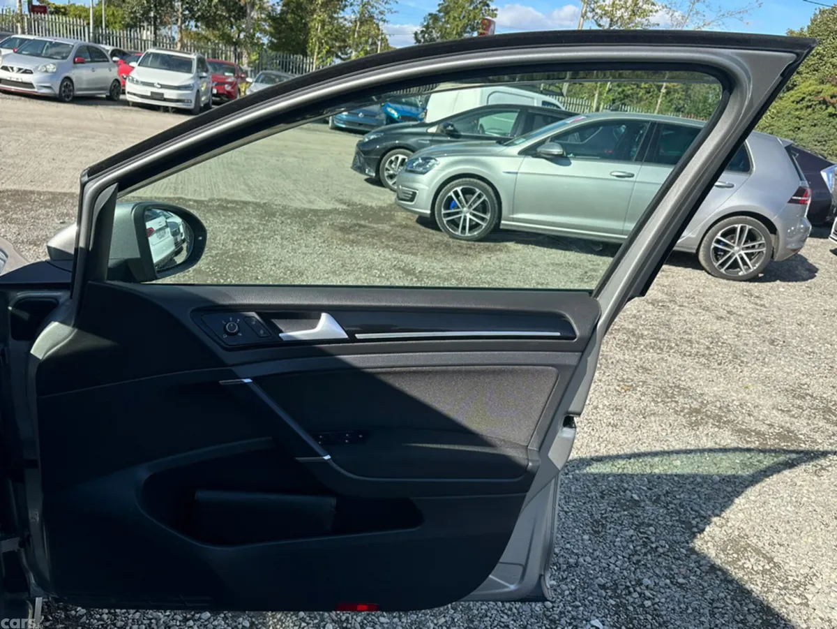 Volkswagen Golf Hatchback, Petrol, 2015, Grey