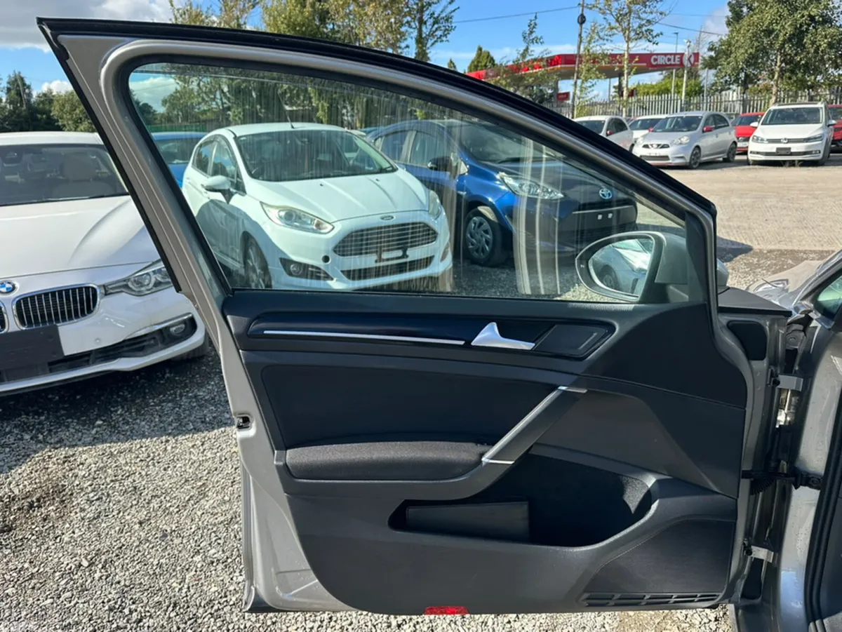 Volkswagen Golf Hatchback, Petrol, 2015, Grey
