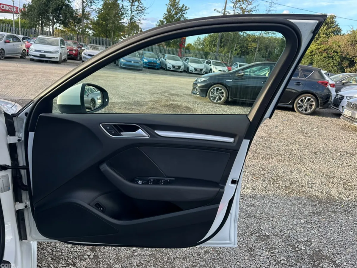 Audi A3 Hatchback, Petrol Plug-in Hybrid, 2016, White
