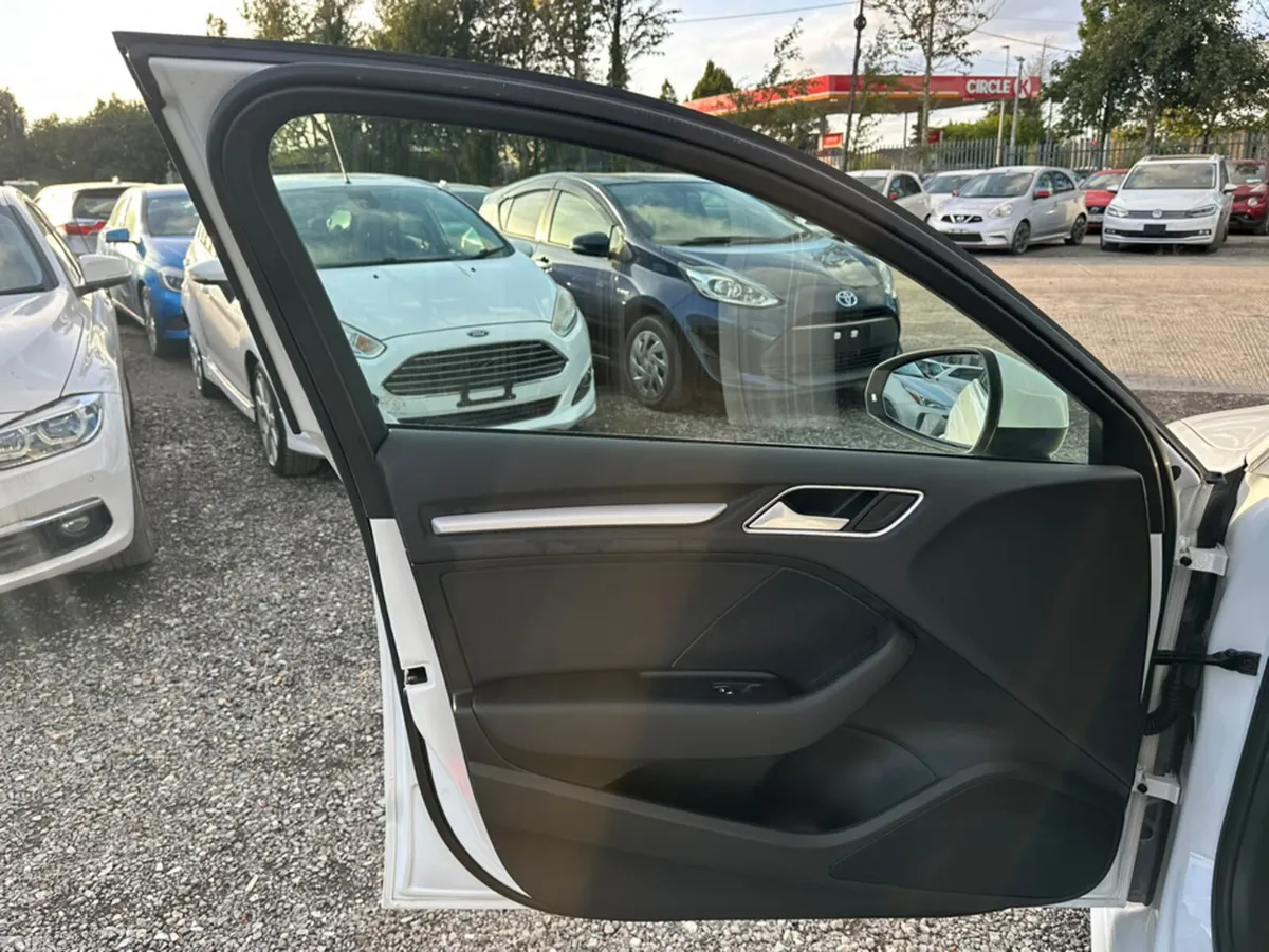 Audi A3 Hatchback, Petrol Plug-in Hybrid, 2016, White