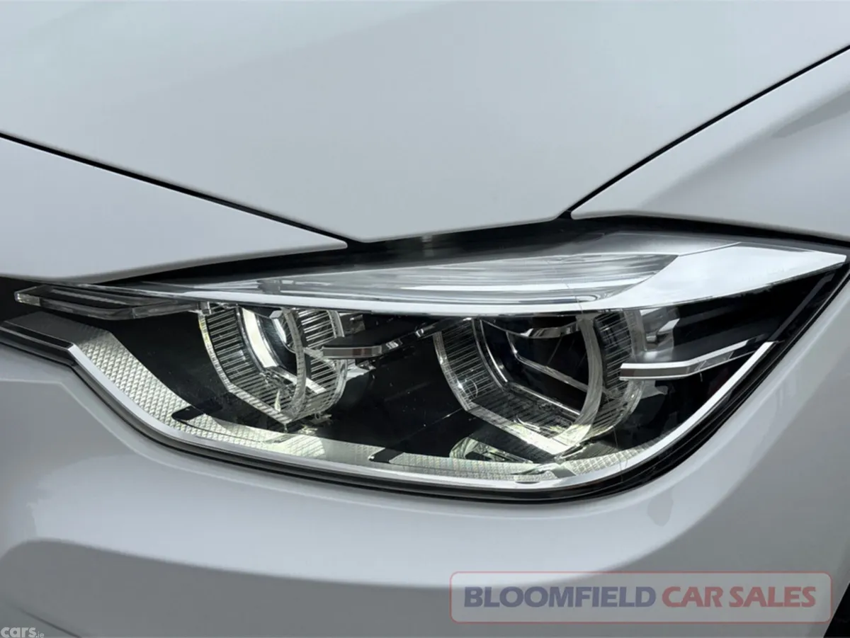 BMW 3-Series Estate, Petrol, 2016, White