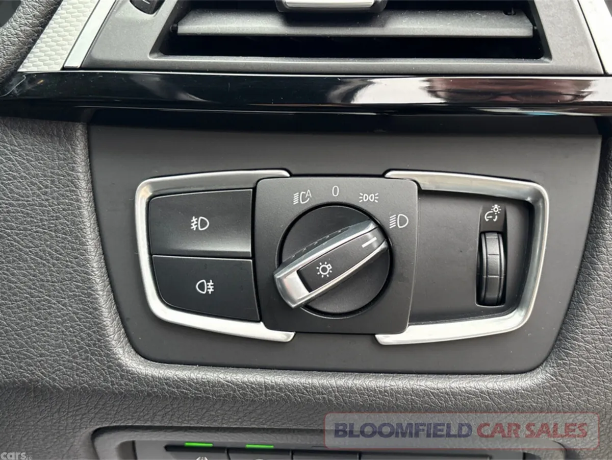 BMW 3-Series Estate, Petrol, 2016, White