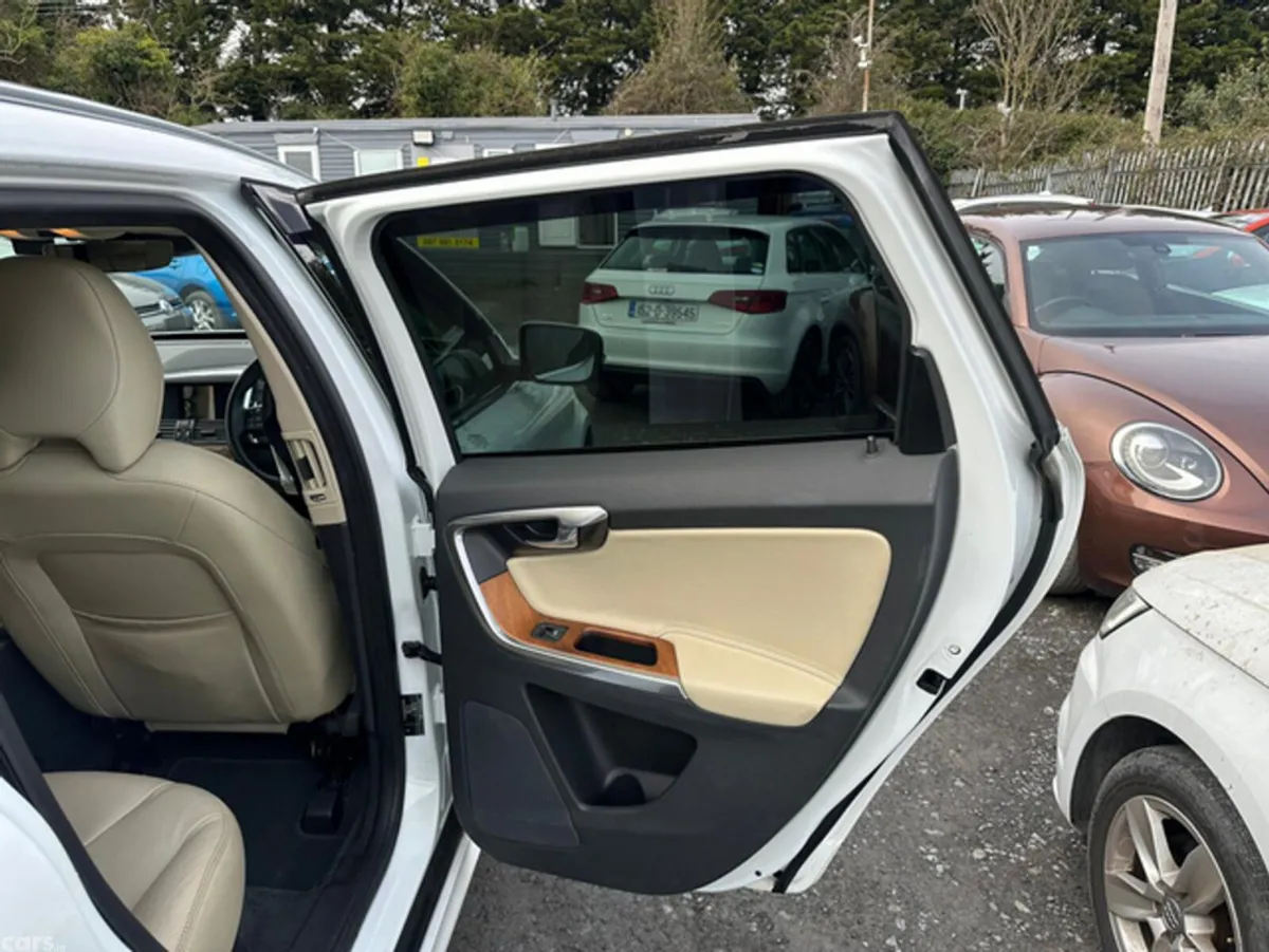 Volvo XC60 SUV, Diesel, 2017, White