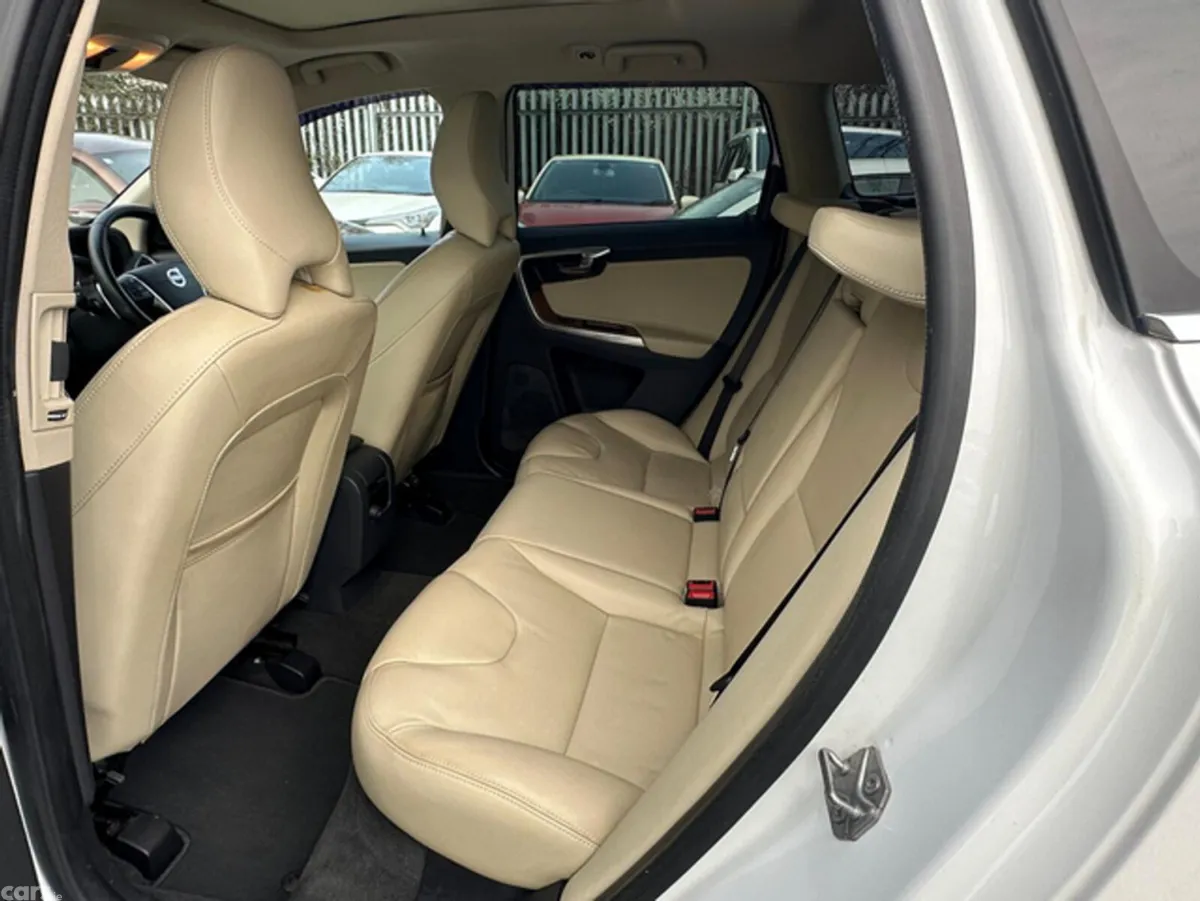 Volvo XC60 SUV, Diesel, 2017, White