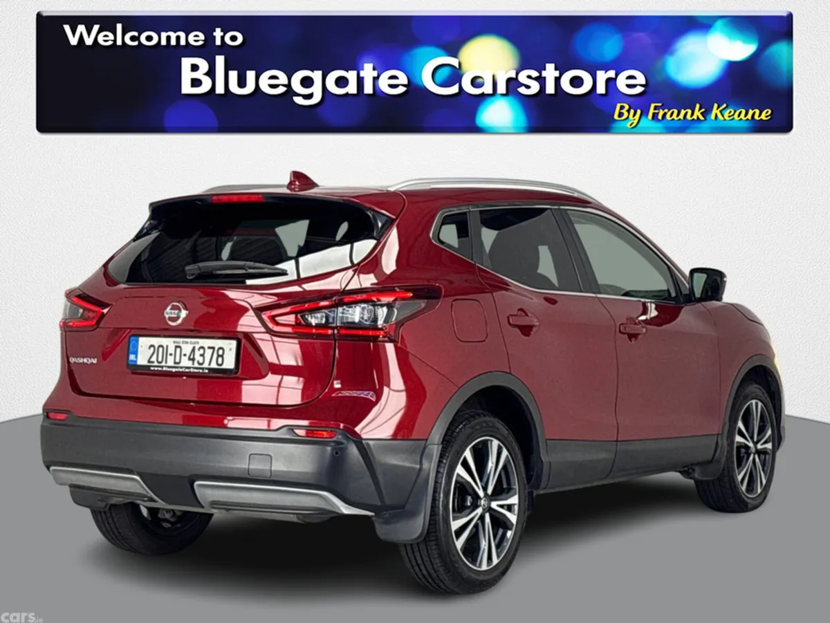 Nissan Qashqai MPV, Petrol, 2020, Red