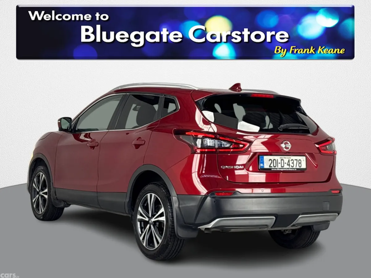 Nissan Qashqai MPV, Petrol, 2020, Red