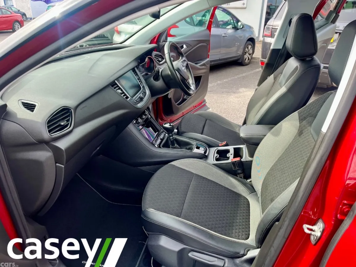 Opel Grandland X MPV, Petrol, 2021, Red