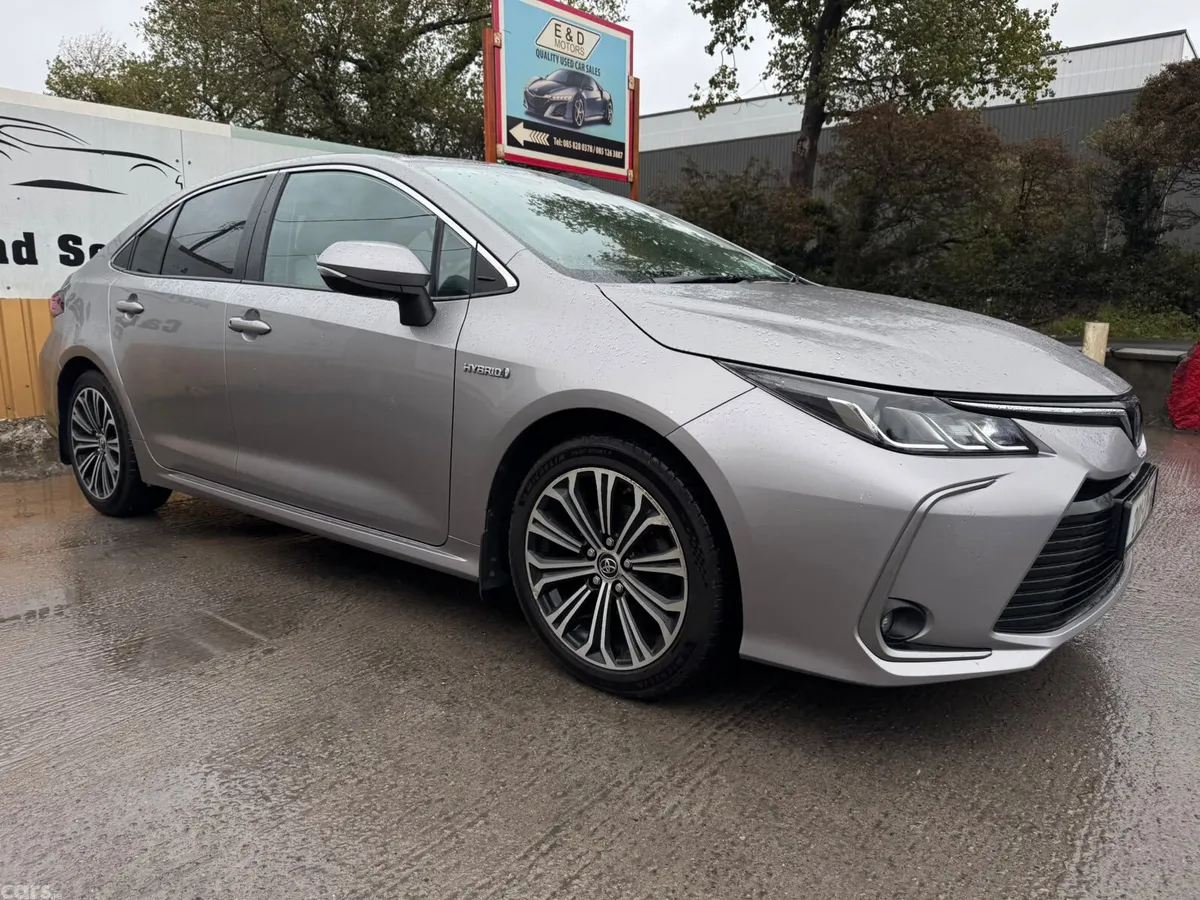 Toyota Corolla Saloon, Petrol Hybrid, 2020, Grey