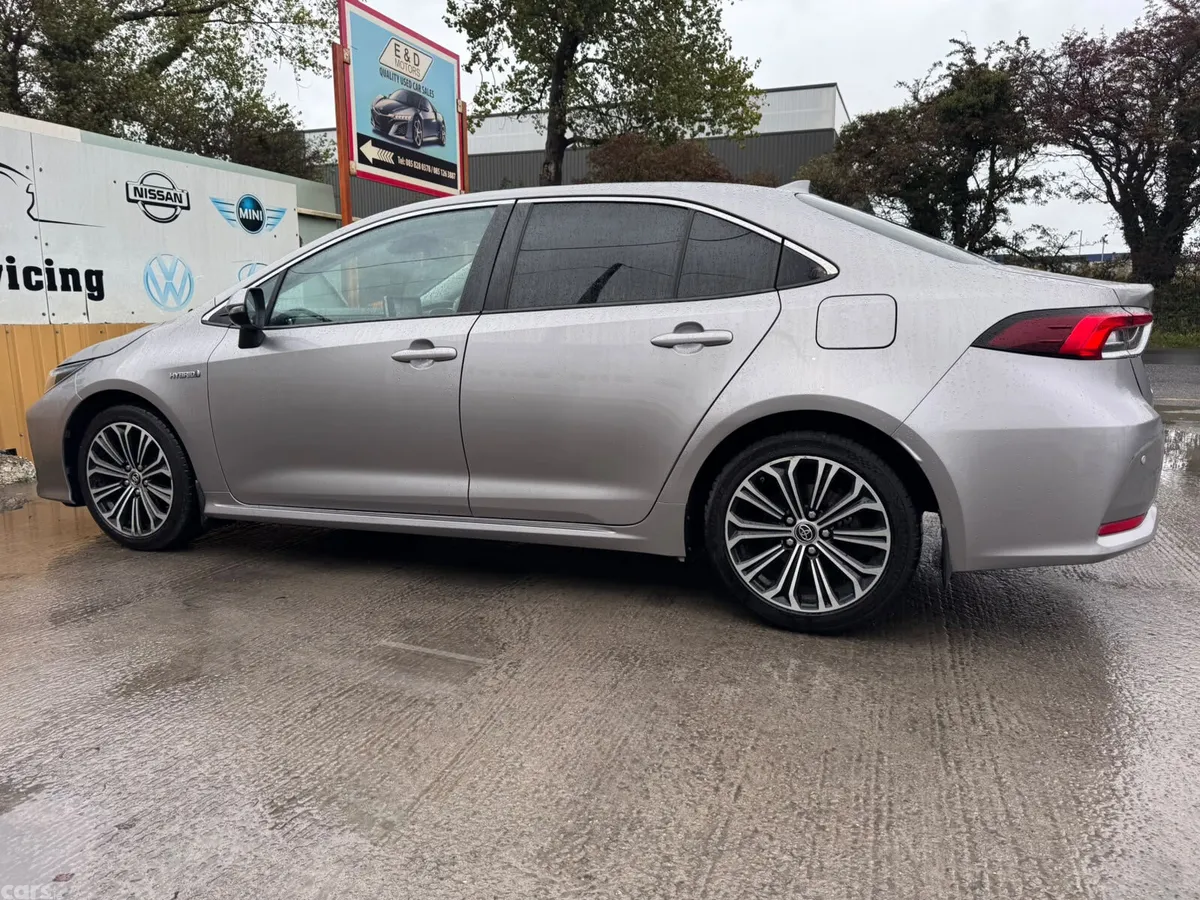 Toyota Corolla Saloon, Petrol Hybrid, 2020, Grey